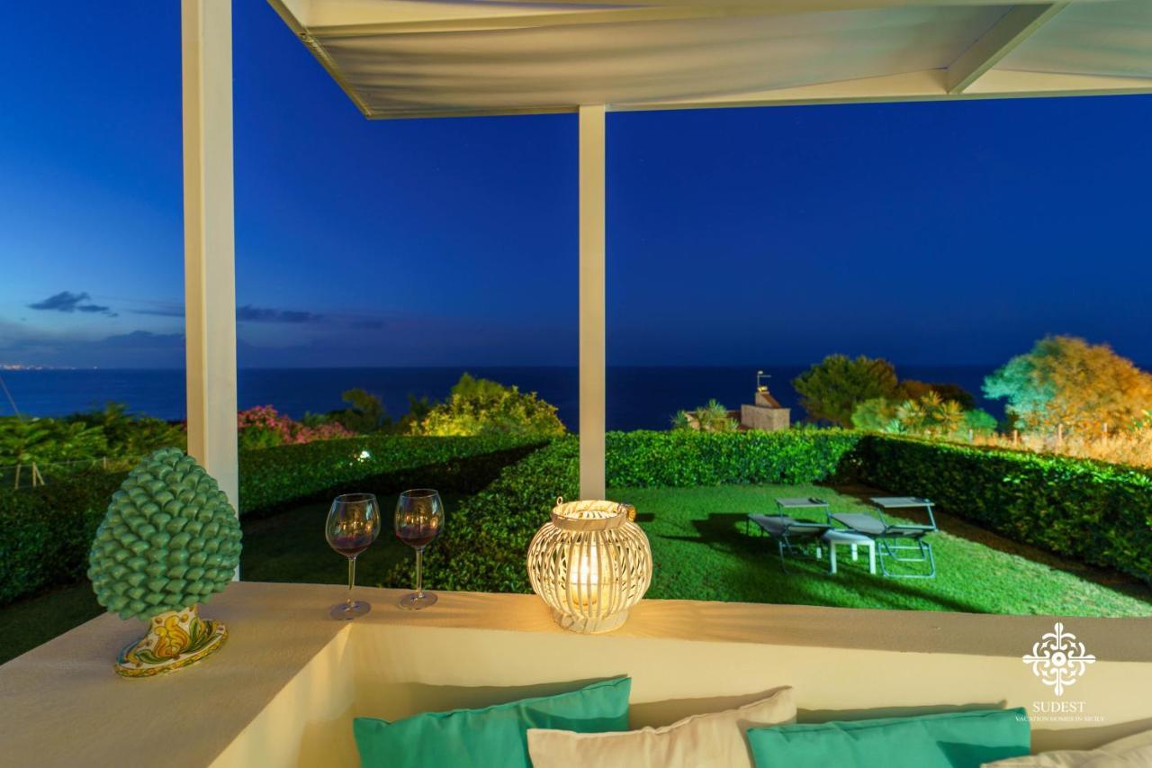 Villa Vittoria - Waterfront House Augusta Exterior photo